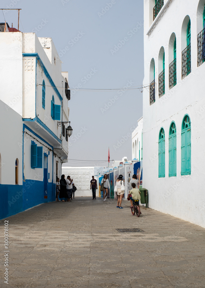 Obraz premium White blue houses on the Atlantic coast in Asilah, Morocco