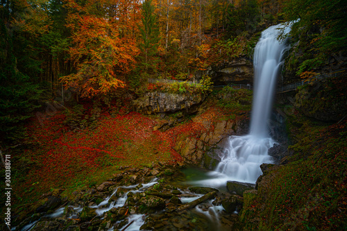 Giessbach Wasserfall Berner Oberland Herbst Herbststimmung bunte farbige Bl  tter 