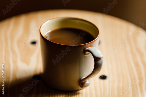 Cuadro en lienzo cup of coffee on wooden table