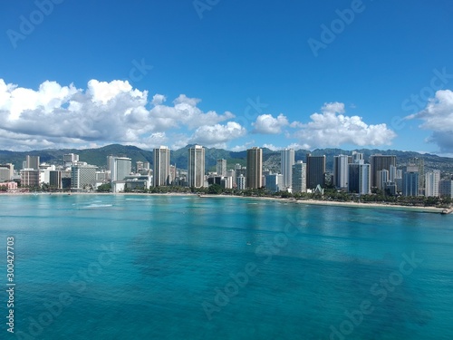 Aerial view of Waikiki  © Elias Bitar