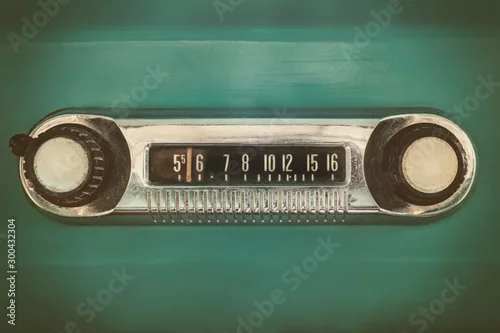 Obraz  z motywem Retro styled image of an old car radio