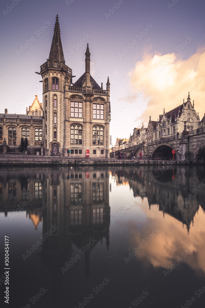 Fototapeta premium La magnifique ville de Gand