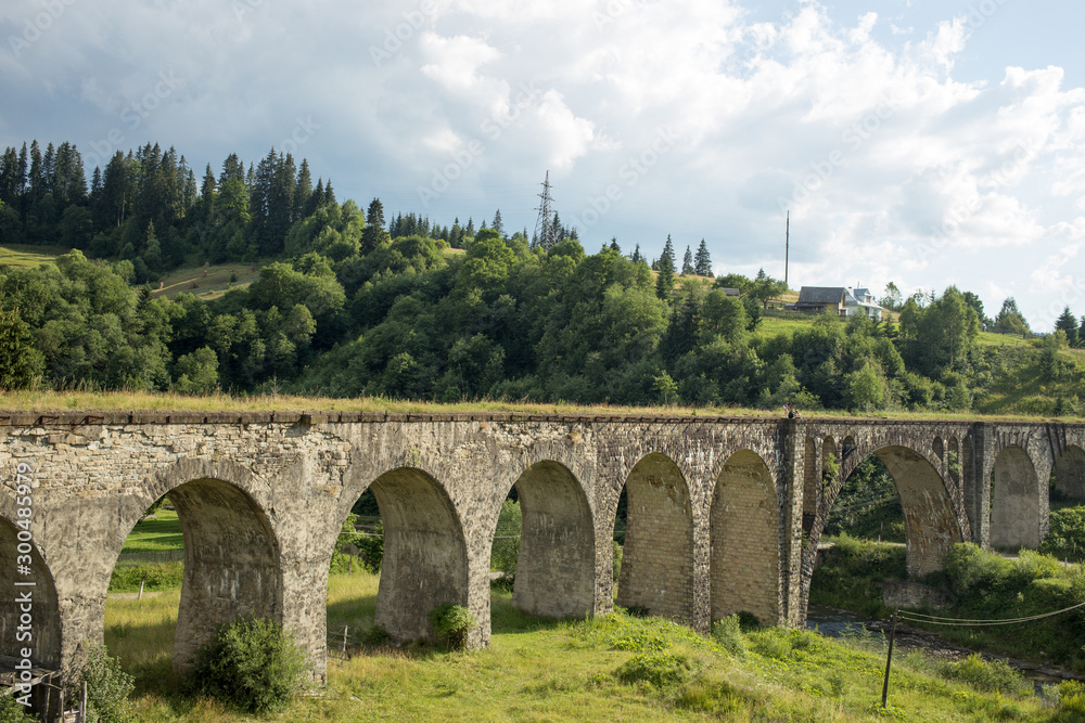 Fototapeta premium Panoramic view of Old Bridge in the Carpathian Mountains. Vorokhta, Ukraine