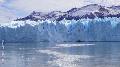 perito moreno glacier  © snowmark