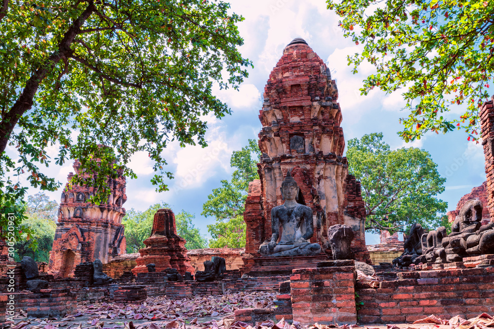 Crumbling structures at the ancient historic city of Ayutthaya