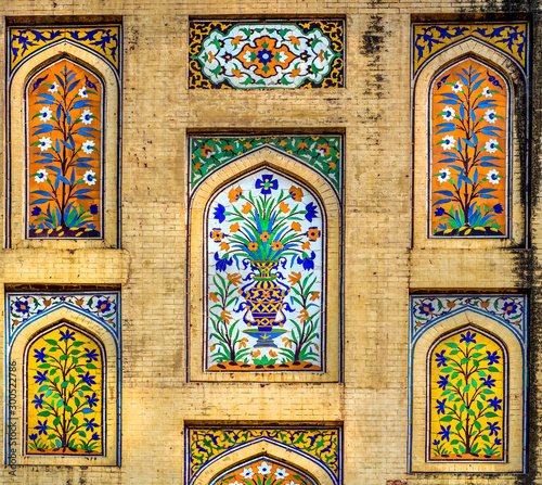 Islamic mosaic art pattern frames in the wall 