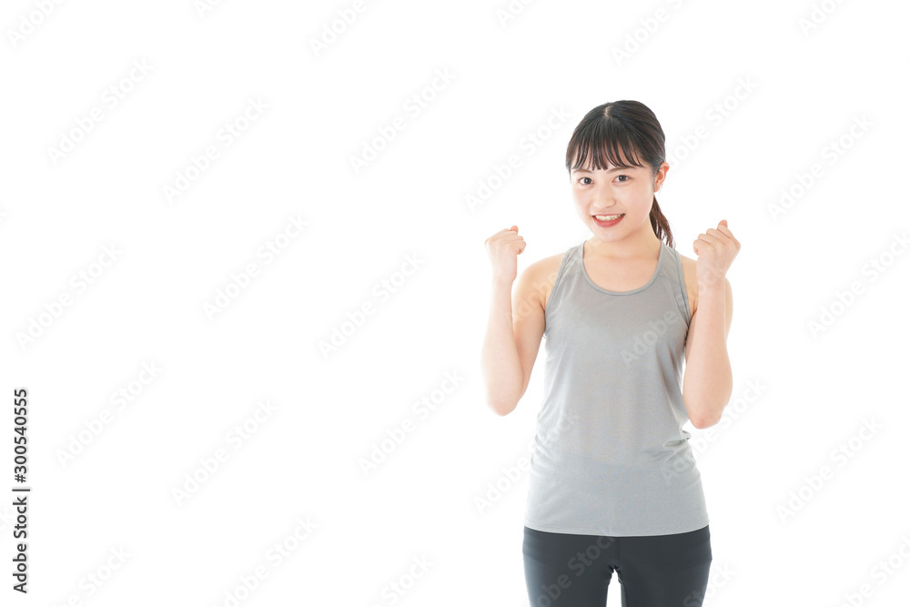 トレーニングをする若い女性