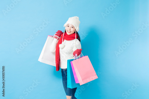 asian woman hold shopping bags