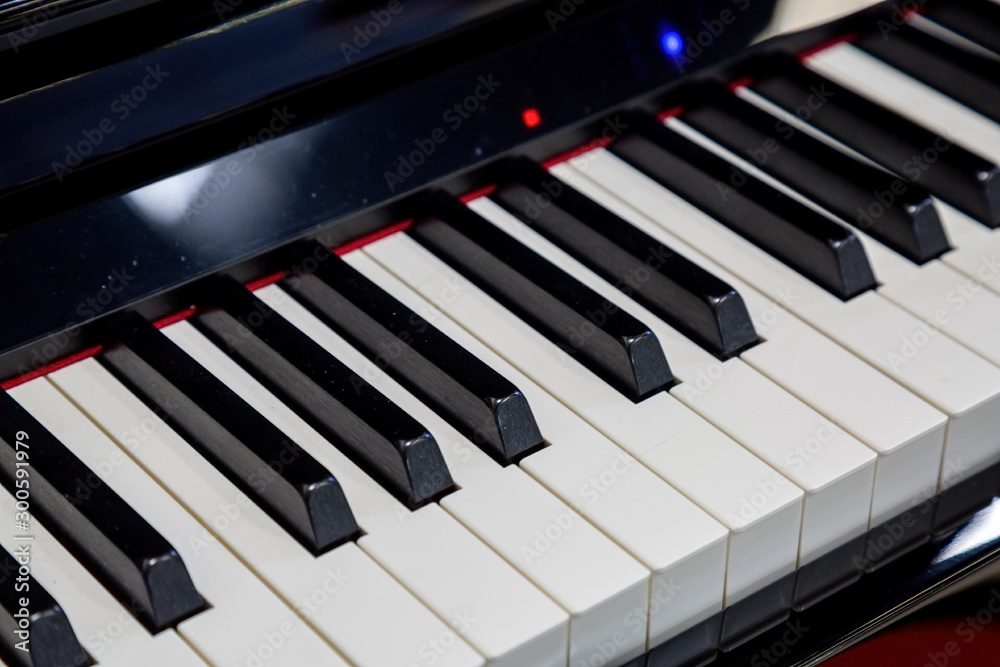 white and black keys in electric pianos white and black keys in electric pianos