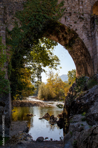 Wallpaper Mural Parte baja puente de Cangas de Onís Torontodigital.ca