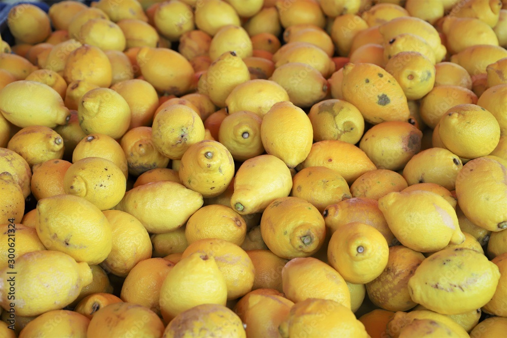 closeup of lemons market exposure