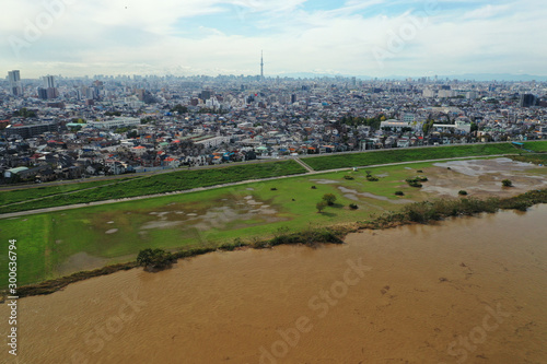 雨の降った後の江戸川