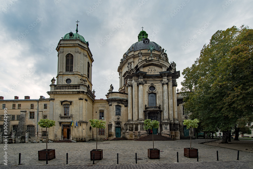 Die Kathedrale des Dominikanerordens in Lemberg in der Ukraine 