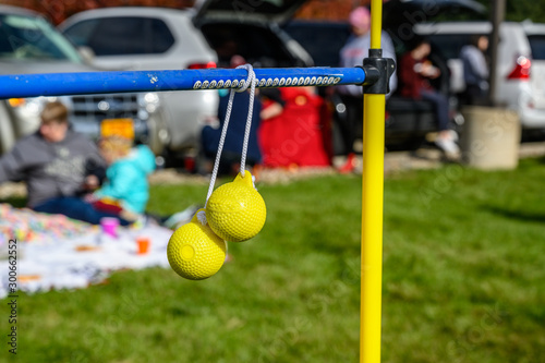 ball toss ladder game with game piece Fototapet