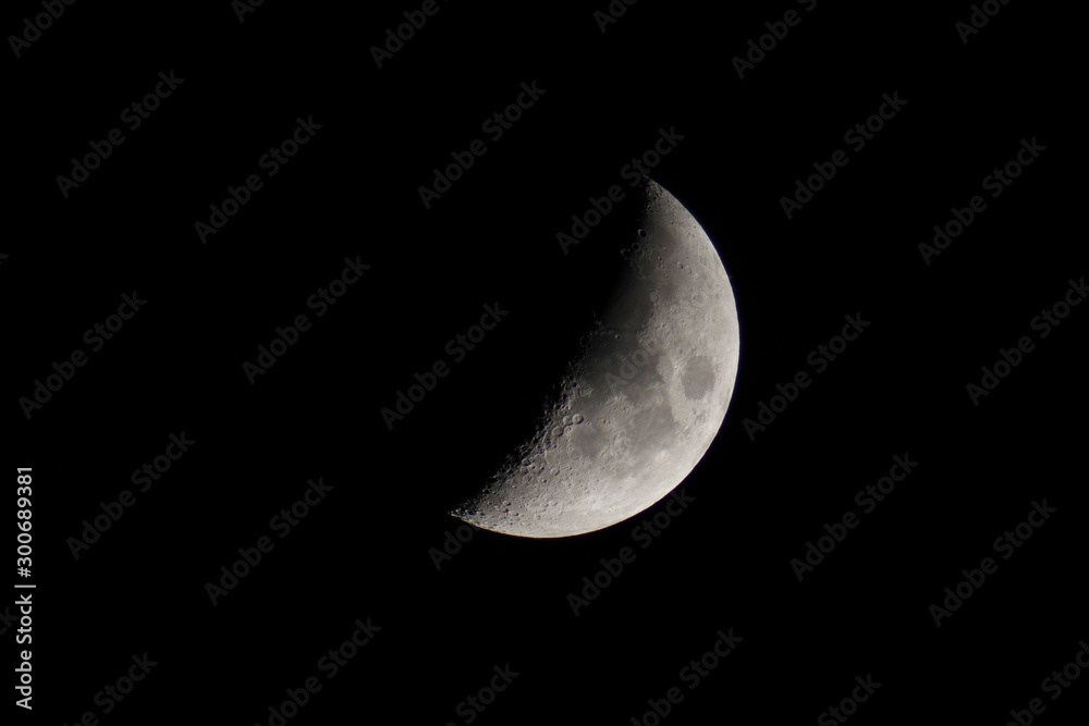 a raw image of the moon, no editing a raw image of the moon, no editing