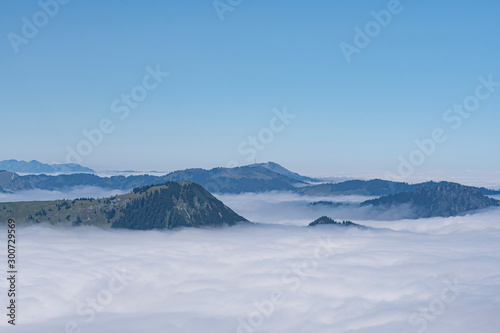 Bergpanorama im Morgennebel © J.A.K.