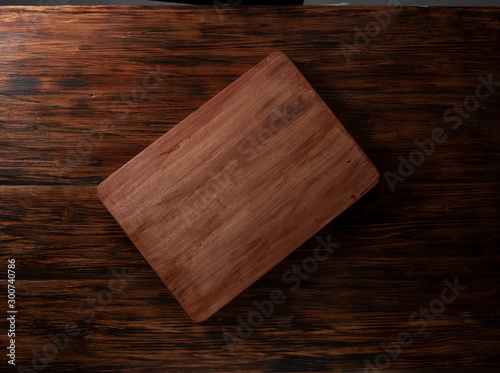 mesa y tabla de madera cenital. wooden table and top