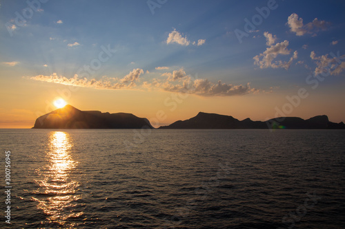 Sonnenuntergang über den Lofoten, Norwegen