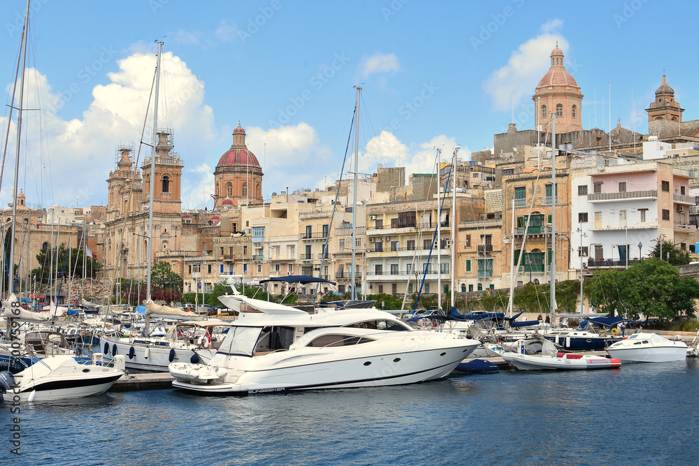 Malte ; ville de bormla, ancienne cité Cospicua face à la valette
