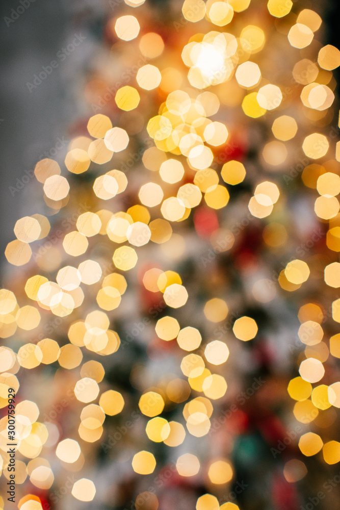 Lights defocused creating a great warm background and nice bokeh. Circles