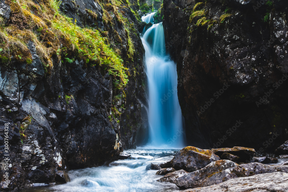 Obraz premium Wasserfall in Norwegen