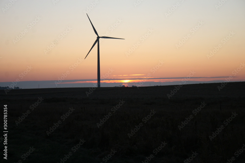 Obraz premium Sunrise and Windmill 2019