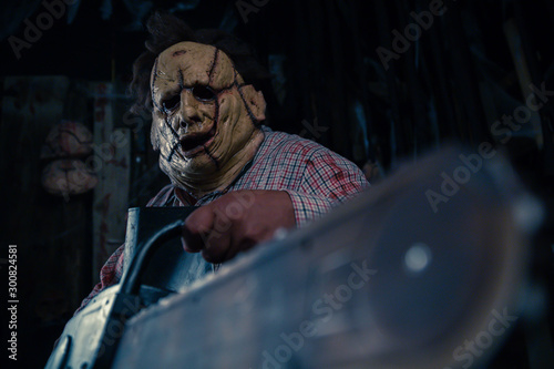 leatherface serial killer halloween costume