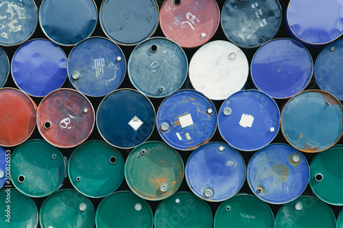 Foto Old chemical barrels