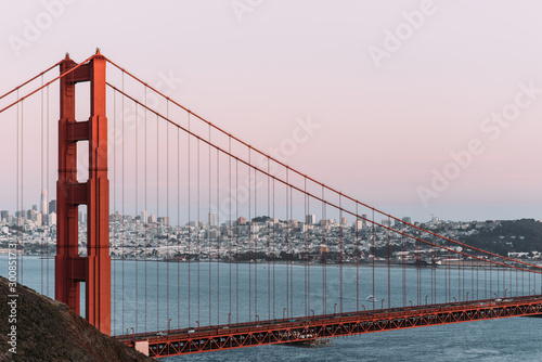 Abendstimmung an der schönen Golden Gate Bridge in San Francisco/kalifornien USA © schwede-photodesign