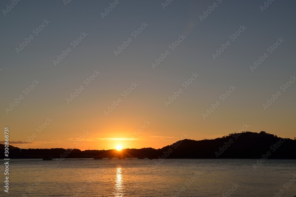 浜名湖からの日の出