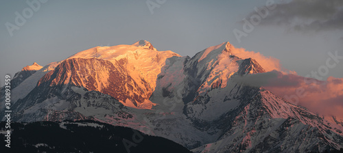Fototapeta Naklejka Na Ścianę i Meble -  Sunset on Mont Blanc mountain, seen from Domancy valley