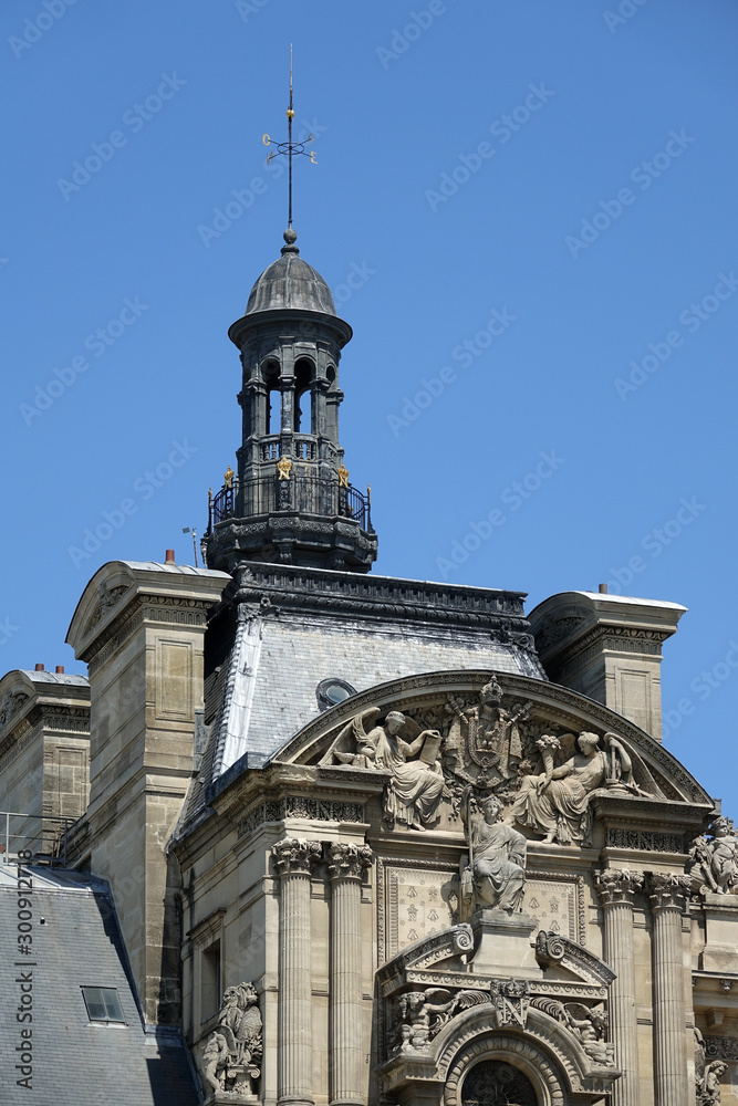 détail du Musée du Louvre détail du Musée du Louvre