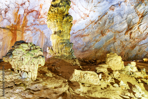 Amazing stalagmites inside Paradise Cave (Thien Duong Cave)