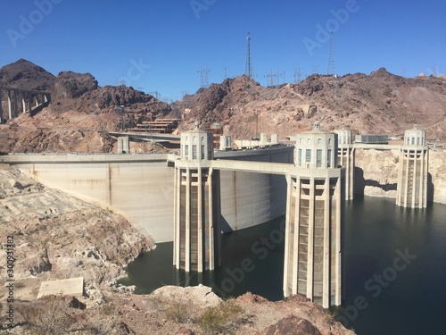 hoover dam in arizona