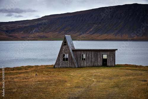 lonely small hut in Iceland