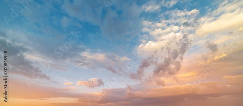 Obraz  z motywem Beautiful sunset sky. Nature sky backgrounds. 