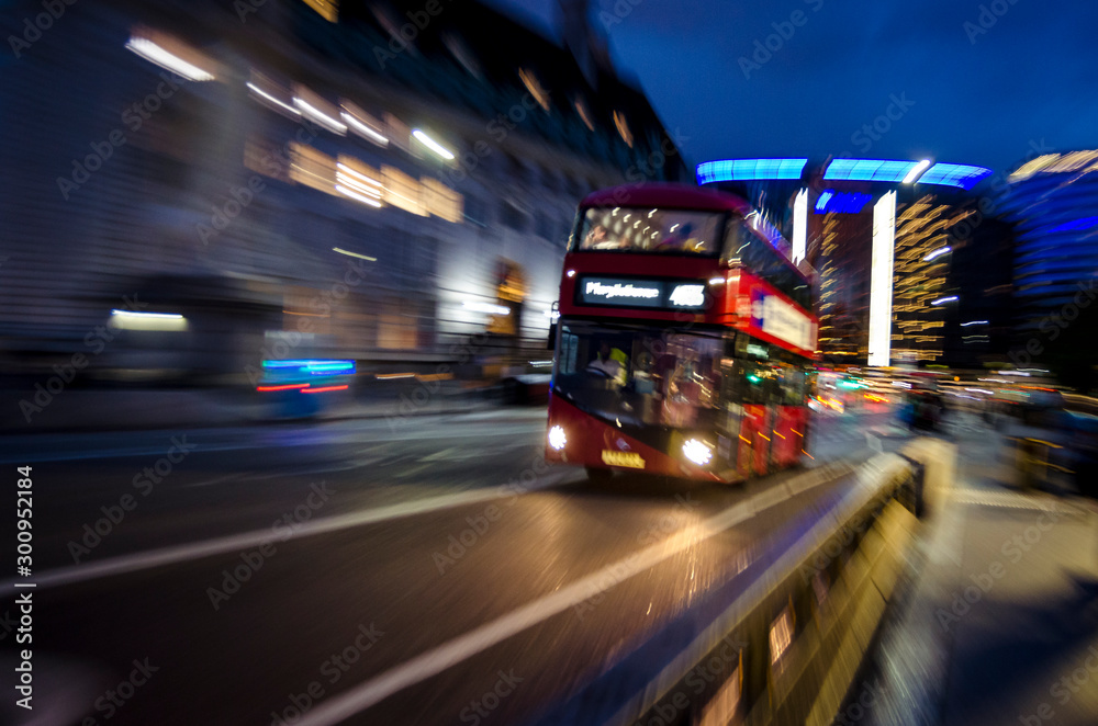 Moving BUS Moving BUS