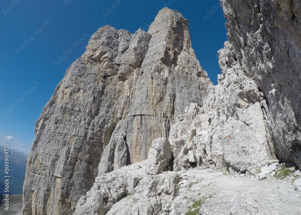 Le dolomiti di Brenta, paesaggio delle Dolomiti e delle Bocchette Centrali Le dolomiti di Brenta, paesaggio delle Dolomiti e delle Bocchette Centrali