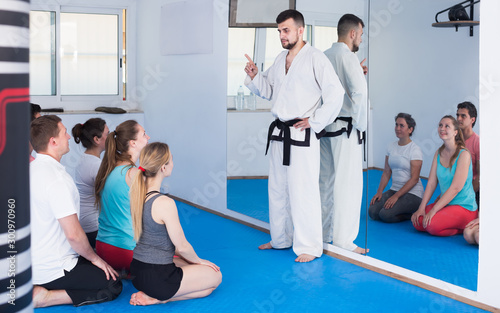 Coach for karate to instruct for beginners