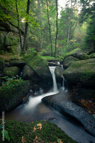 Jolie petite cascade d Auvergne