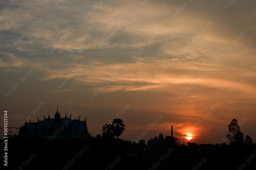 Obraz premium sunset over city