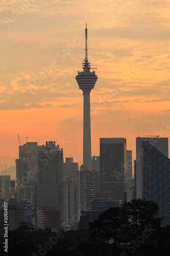 Photography beautiful scenery kuala lumpur city skyline with sunrise background