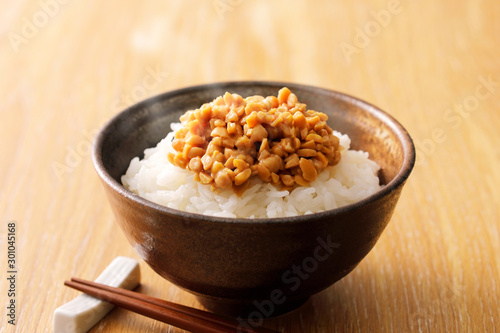 ひきわり納豆　Japanese crushed natto on rice photo