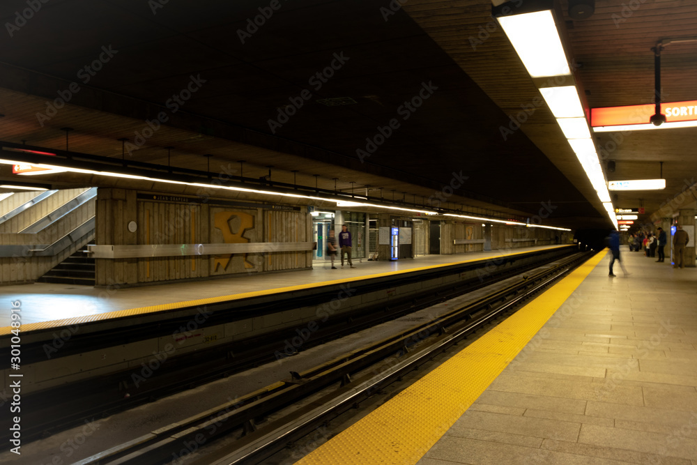 METRO SYSTEM PUBLIC TRANSPORTATION CONCRETE METRO SYSTEM PUBLIC TRANSPORTATION CONCRETE