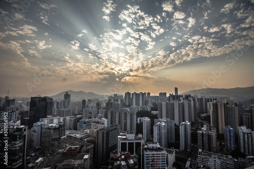 Hong Kong s dense urban and architectural landscape