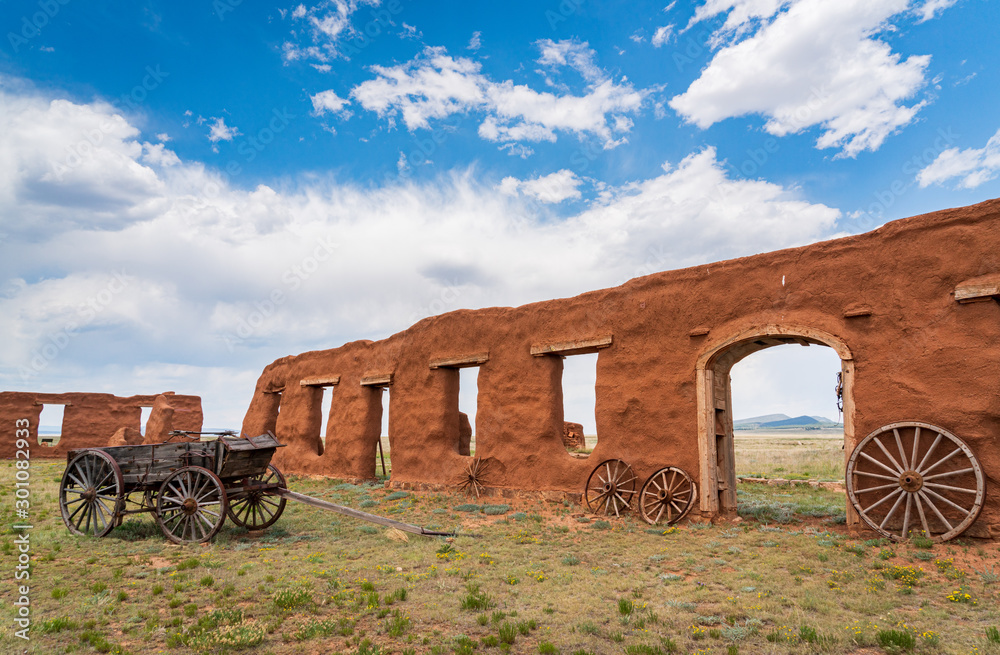 Obraz premium Inside the Ruins at Fort Union National Monument