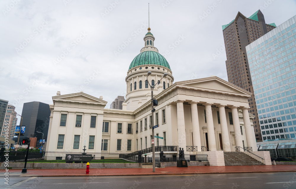Obraz premium Capitol Building at Gateway Arch National Park