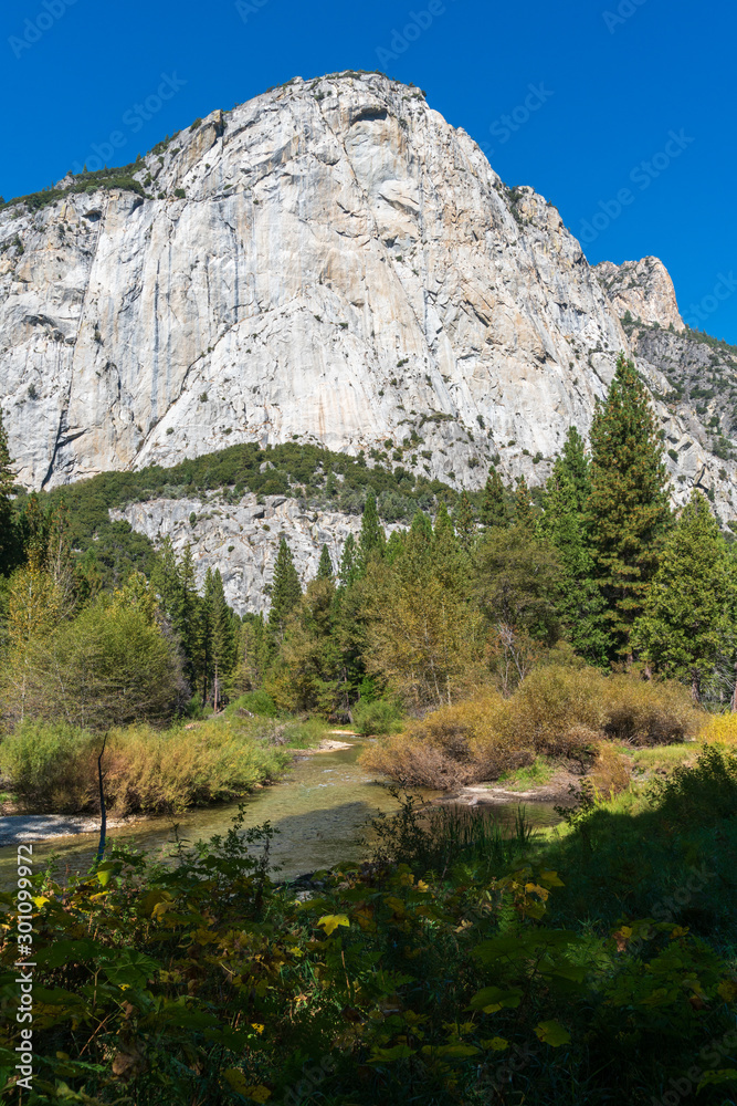 Mountain Landscape Vista at Kings Canyon National Park