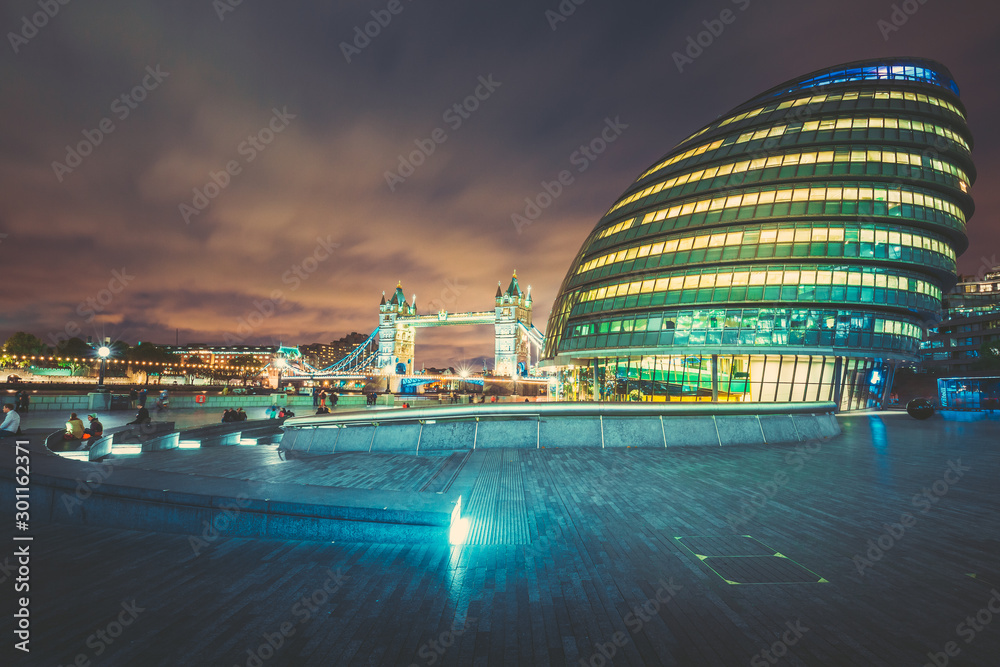 Naklejka premium London City landscape at night