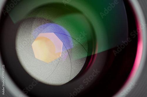 Fotografía Camera lens aperture close-up